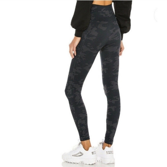 SPANX LEGGINGS LOOK AT ME NOW SEAMLESS HIGH-RISE CAMO BLACK SIZE XL - Picture 7 of 11